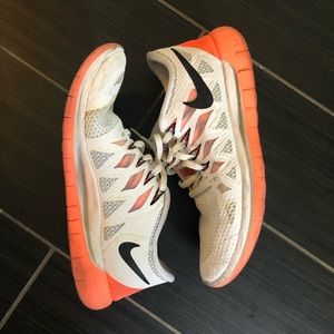 Nike women running shoes